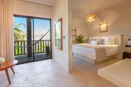 Aparthotel Onda Maya - Adults Only Отели рядом с достопримечательностью «Columpios Casa Punta Cocos»