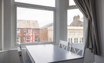 Host & Stay - Aberdeen Walk Apartment