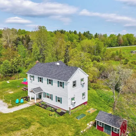 Vermont Vacation Rental Hot Tub, Near Ski Resorts