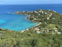 Playcation in Paradise villa with endless water view