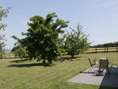 Orchard Cottage Отели в г. 