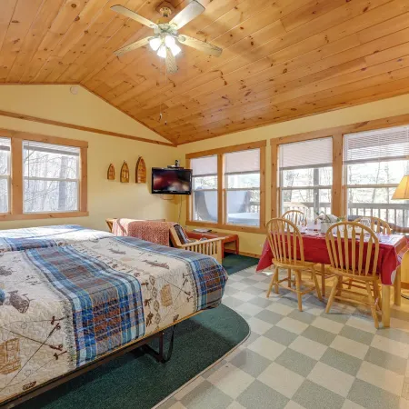 Pet-Friendly Smoky Mountain Cabin Hunt and Fish!