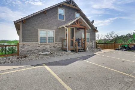 Lavish Retreat w/ Decks, Steps to Table Rock Lake!