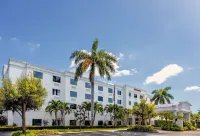 Hampton Inn West Palm Beach-Lake Worth-Turnpike Hotels in Royal Palm Beach