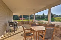 Lakefront Romulus Retreat w/ Private Dock! - Homestays