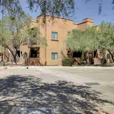 Tucson Condo Rental w/ Balcony + Mountain View! Hotel Exterior