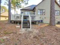 Modern Mccormick Townhome on Lake Thurmond! Hotels in McCormick County