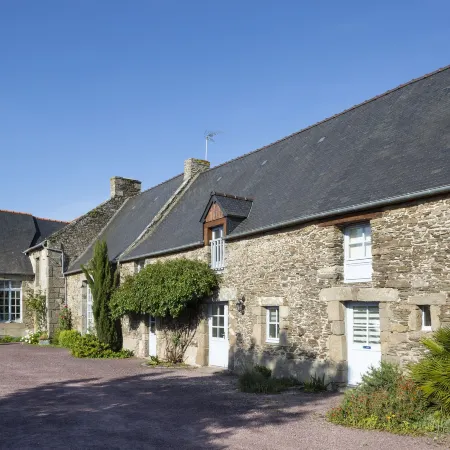 La Metairie du Vauhariot - Chambres de Charme Vue Mer - Piscine Intérieure Chauffée