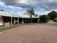 Landsborough Lodge Motel Hotels in Barcaldine