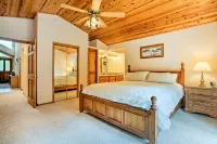 Hot Tub Access, Near Skiing Tahoe Donner Cabin