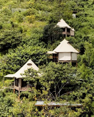Fuego Atitlan Hotels in Сан Педро Ла Лагуна