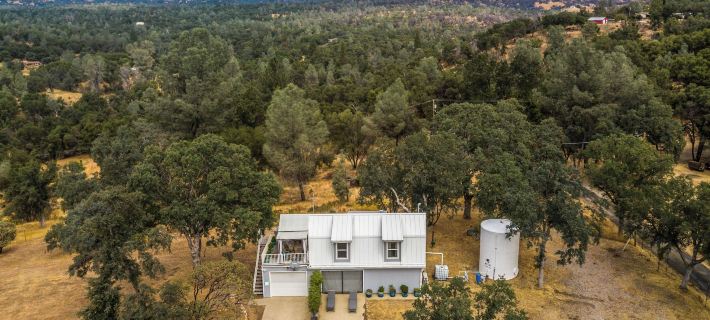 Mariposa Home Furnished Patio and Sierra Mtn Views Hotels in Mariposa County