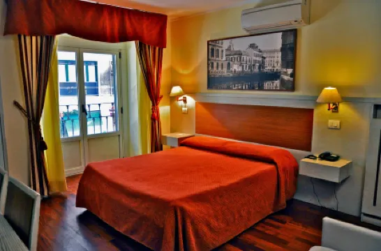 Hotel Rio Отели рядом с достопримечательностью «Галерея Виктора Эммануила II»