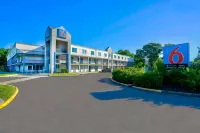 Motel 6 Virginia Beach, VA - 2-Star
