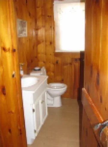 Maine Lakefront Cottage Rental with Sandy Beach