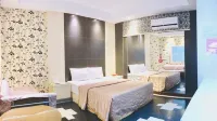 Maple Love Motel