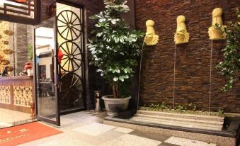 Lu-Fang Hostel