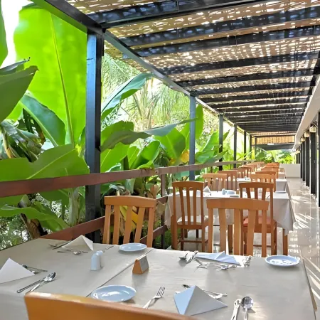 Veronica Hotel