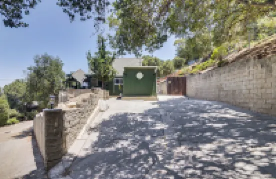 童話小屋：每次入住都有一個故事！ 紐伯裡公園住宿飯店