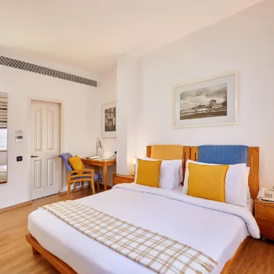The Gordon House Hotel, Colaba Отели рядом с достопримечательностью «Рынок Бхенди-Базар»