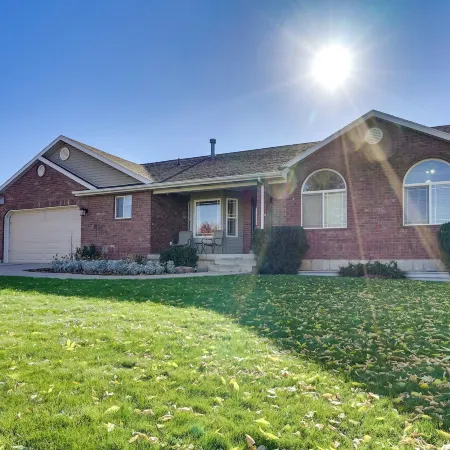 North Salt Lake Vacation Rental 7 Mi to Downtown
