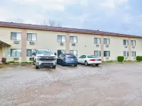 OYO Hotel Pipestone MN, Canterbury Park Hotels in Pipestone