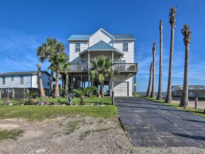 Galveston Island Home with Bayfront Fishing Pier!