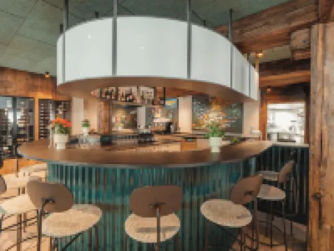 โฮเทล แมทเทอร์ฮอร์น อินน์ โรงแรมในTasch