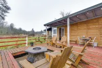 5 Mi to Hillsboro: Peaceful Home w/ Fire Pit