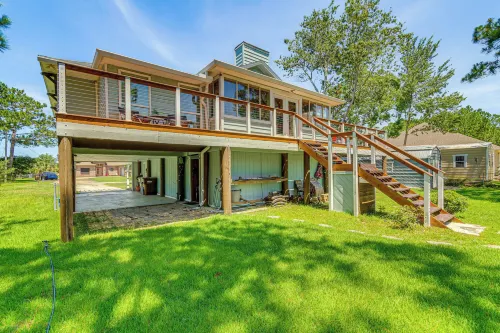 Waterfront Florida Vacation Rental w/ Boat Dock - parking