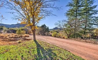 2 Acres & Red Rock Views: Sedona Casita!