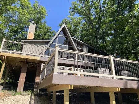 Innsbrook Lakeside Chalet with Private Dock