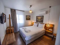 CASA ALEGRE ALACATI - 2-Star