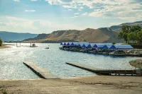 河畔路露營車公園