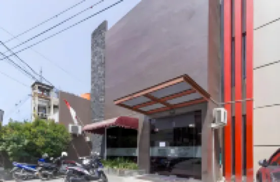 RedDoorz at la Mega Near Pasar Pagi Cirebon Hotels in Kejaksan