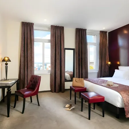 Arok Hotel
