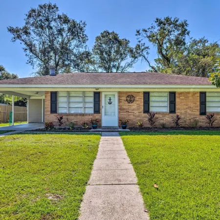 Charming Gulfport Escape Half-Mile to Beach!