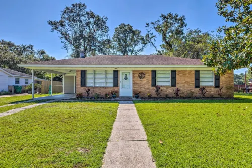 Charming Gulfport Escape Half-Mile to Beach! - Spa