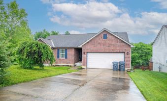 Poolside Paradise Near the Ark