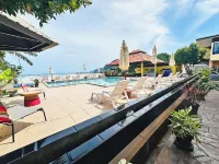 Anyavee Chom by the Sea - Pemandangan Pantai