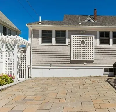 Renovated Beach House with 180 degree Ocean Views, Steps to the Sand Hotels near Bumpkin Island