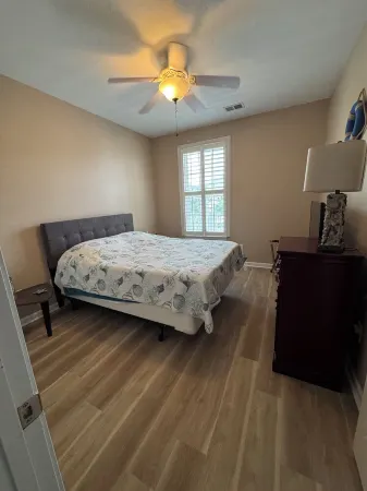 Your home away from home! 3BR 2BA Condo Located In Sandpiper Bay. Отели в г. Сансет Бич