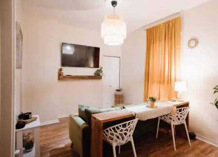 Beautiful One Bedroom Apartment in The Neighbor of the Art