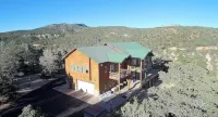 Zion Summit. Luxury 7 Bedroom Home. Hike into Zion National Park