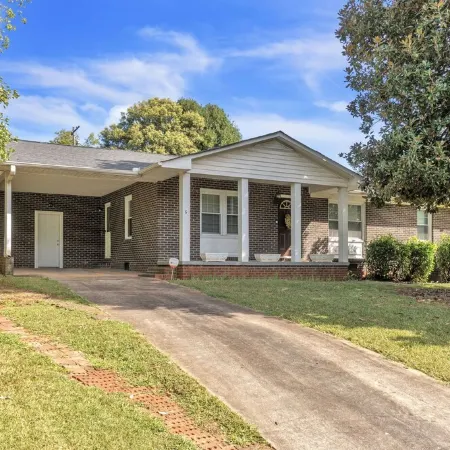 Family-Friendly 3/2 Home Near Prisma, Fenced Yard