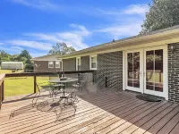 Family-Friendly 3/2 Home Near Prisma, Fenced Yard Hotels in Dunean