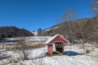 Hike, Ski & More: Blue Ridge Mountain Escape - Wifi