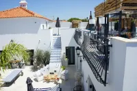 Walking distance to several beaches, Ferragudo village, supermarkets and Portimão,