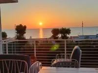 Seafront, apartment with wonderful terrace Hotel a Giulianova