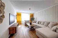 Luxury apartment, 140sqm, top location, two parking spaces